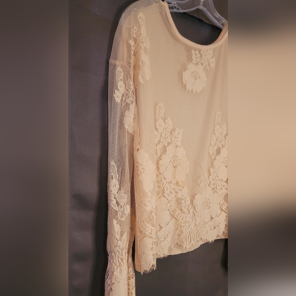 Daytrip See Through Lacey Long Sleeve Top Sz Med - Picture 4 of 9